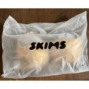 SKIMS Cream Bra